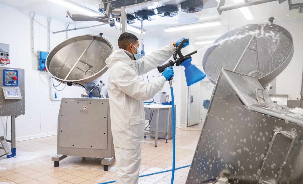 Romagna Eco-Cleaning Services - Pulizia Macchinari Industriali e Agricoli