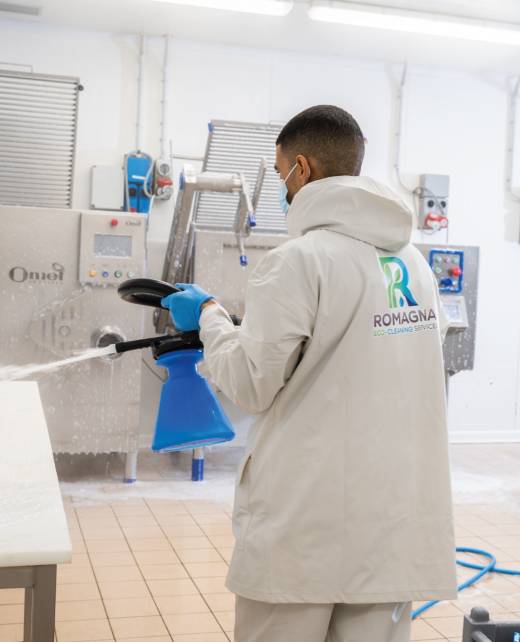 romagna-eco-cleaning-services-disinfezione-sanificazione-07 Romagna Eco-Cleaning Services - Disinfezione e Sanificazione